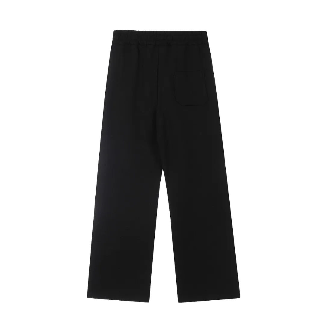 🅿️250 "Top quality" Style number: T7002# [Ralph Lauren solid color pony embroidered logo simple casual wide-leg trousers] ✅Ralph Lauren classic basic versatile unisex wide-leg spliced couple straight trousers ✅Brocade and cotton Roman cloth splicing technology ✅The version is restored to the original single The maximum size can be worn up to 170 pounds Loose, comfortable and stress-free ✅The upper body is simple and easy to match ootd must-have Good-looking clothes are never chosen by anyone. A must-have in couples’ wardrobes. Size: S-XL. Color: floral gray, black, yellow, and fruit green.